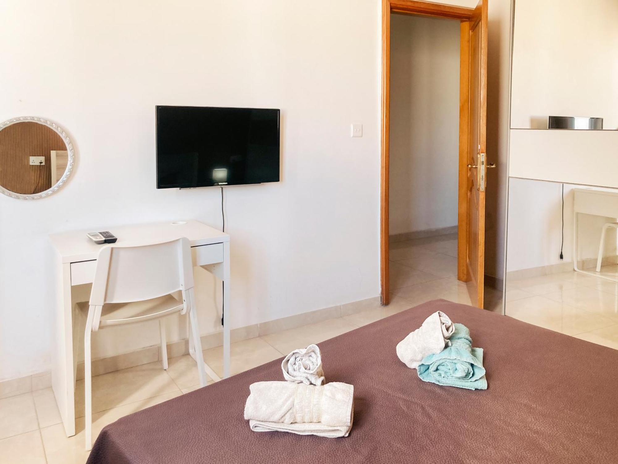 Xl Central Home - Sleeps 10 People Pieta Bagian luar foto